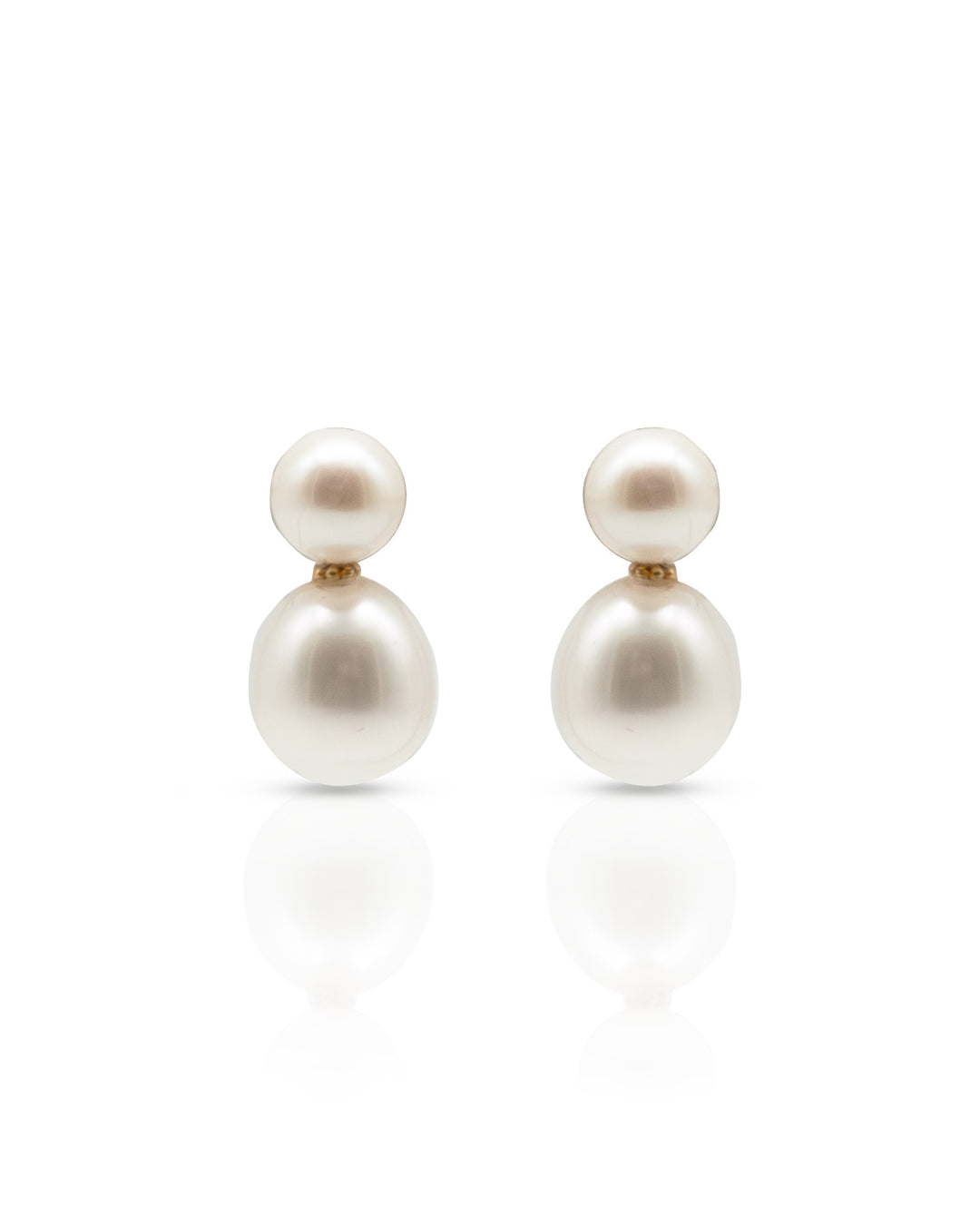 Perlenohrringe Loraine Double Pearl Earrings aus 14k Gold mit runder und ovaler Süßwasserperle - SimplyO