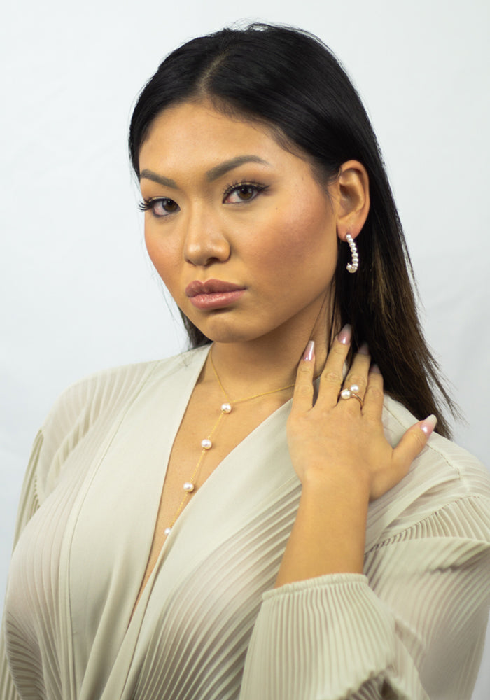Ela Lariat Necklace – Y-Perlenkette aus 14k Gold Filled am Dekolleté - SimplyO