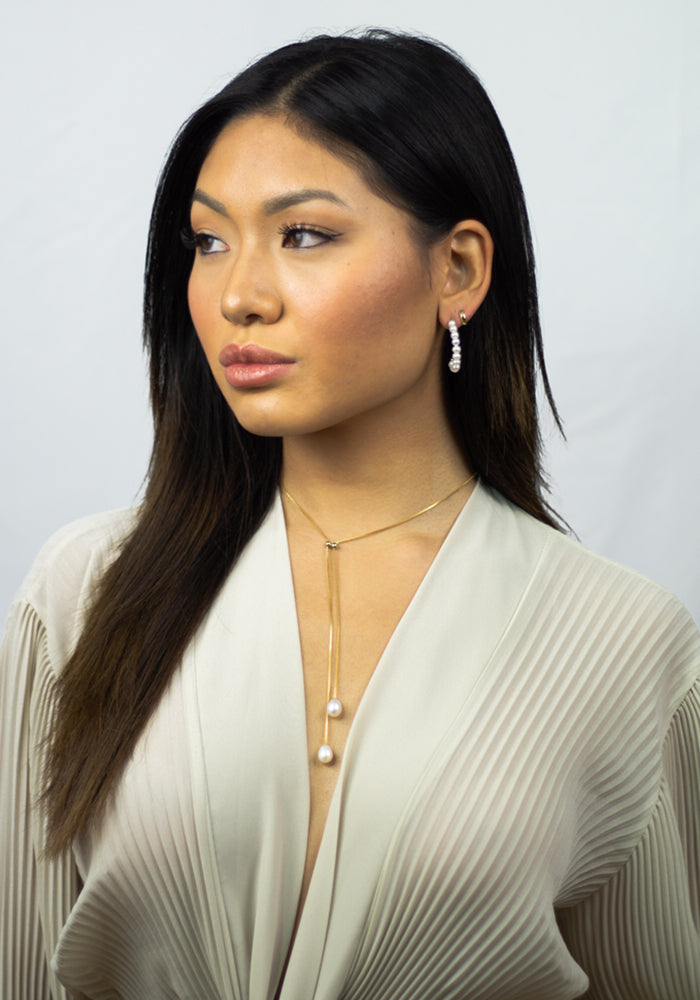 Luna Pearl Drop Necklace – Y-Halskette aus 14k Gold Filled mit zwei tropfenförmigen Süßwasserperlen - SimplyO