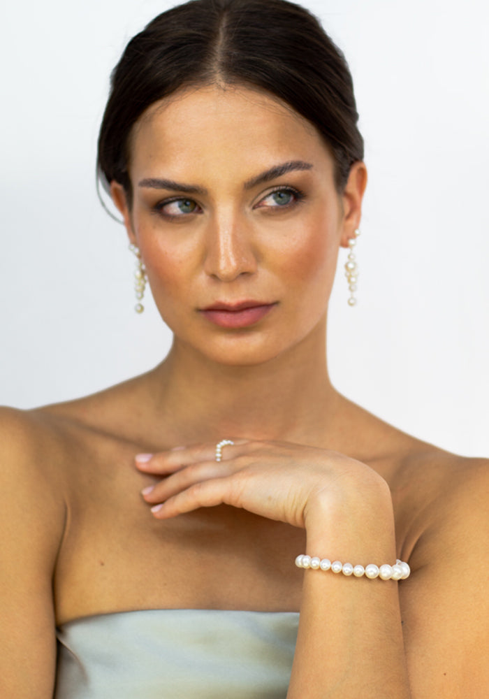 Margaux Bracelet getragen – zartes Perlenarmband für Braut oder Anlass